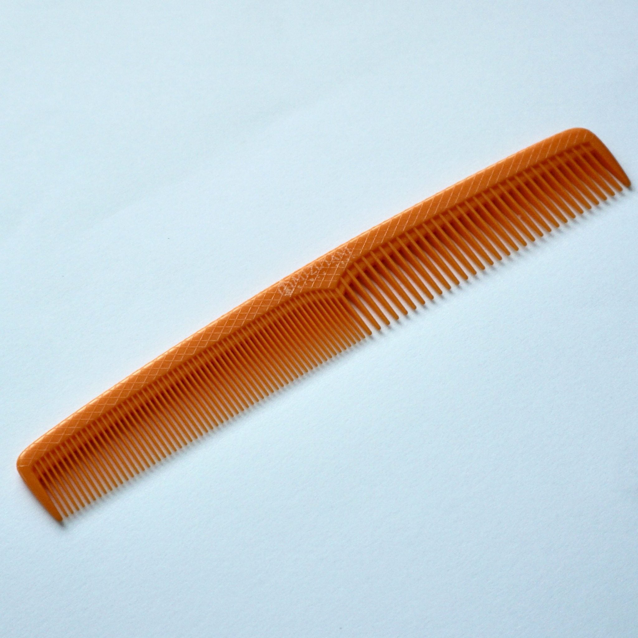 Mizutani Cesibon fésű